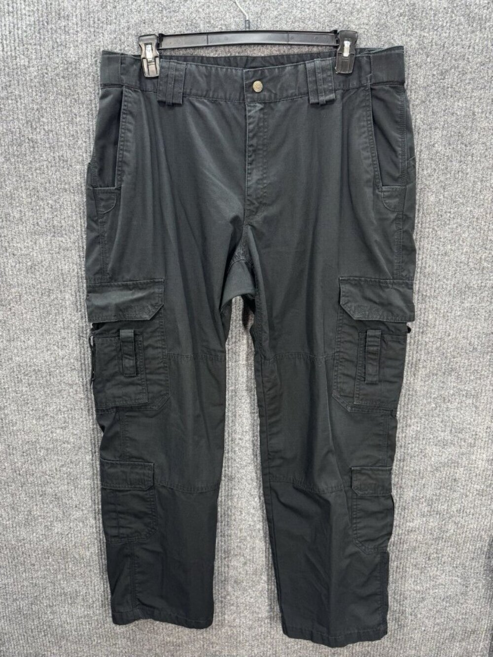 5.11 Tactical Pants Mens 40x32 Black Ripstop Cargo Regular Fit Utility TAC-105C